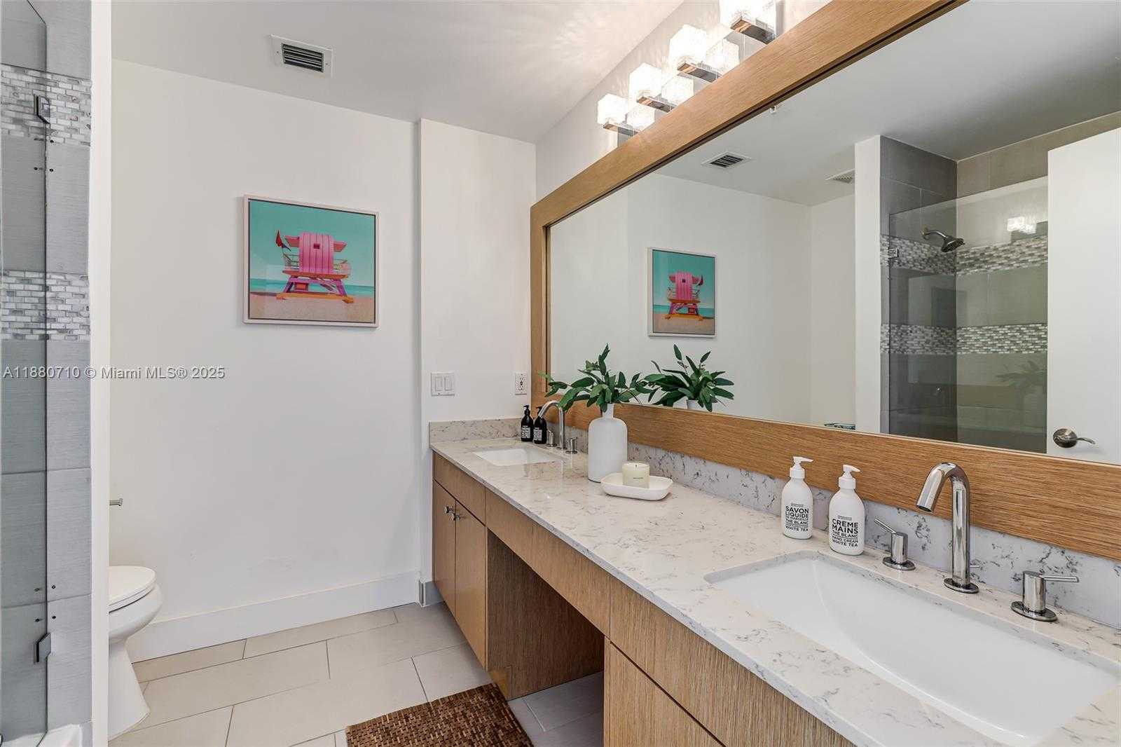 Small Image of 1900 SUNSET HARBOUR DR #PH05, Miami Beach Number 17