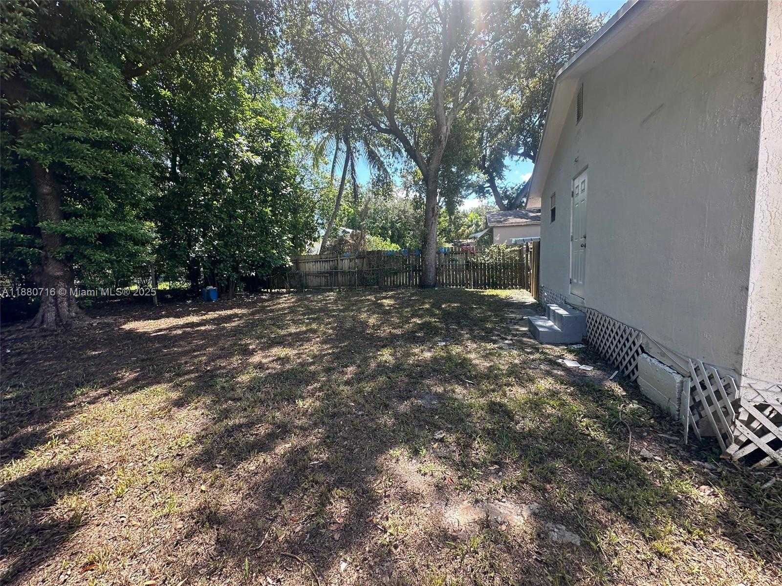 Small Image of 5519 NORTH WEST 4TH AVE #5519, Miami Number 25