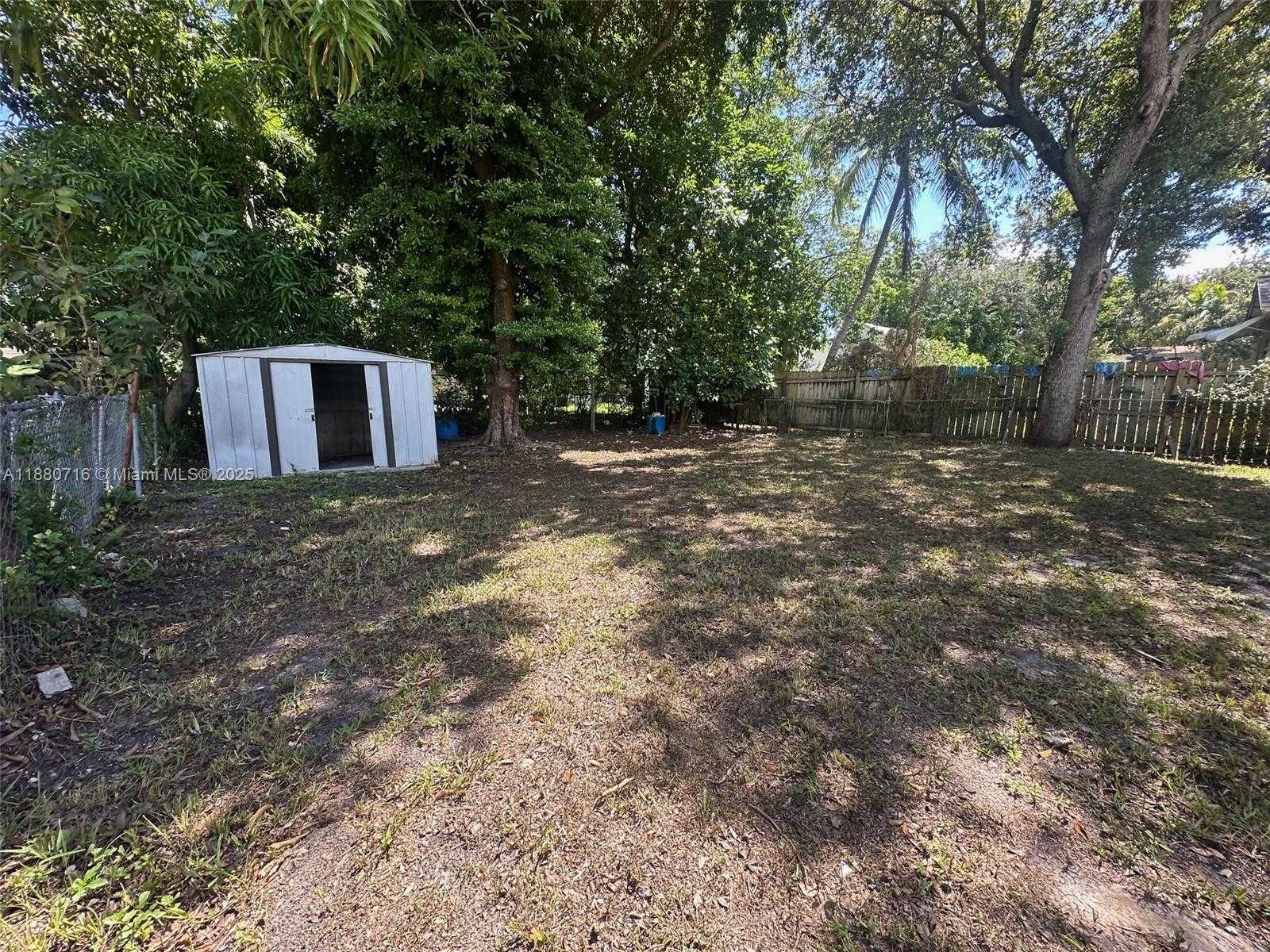 Small Image of 5519 NORTH WEST 4TH AVE #5519, Miami Number 26