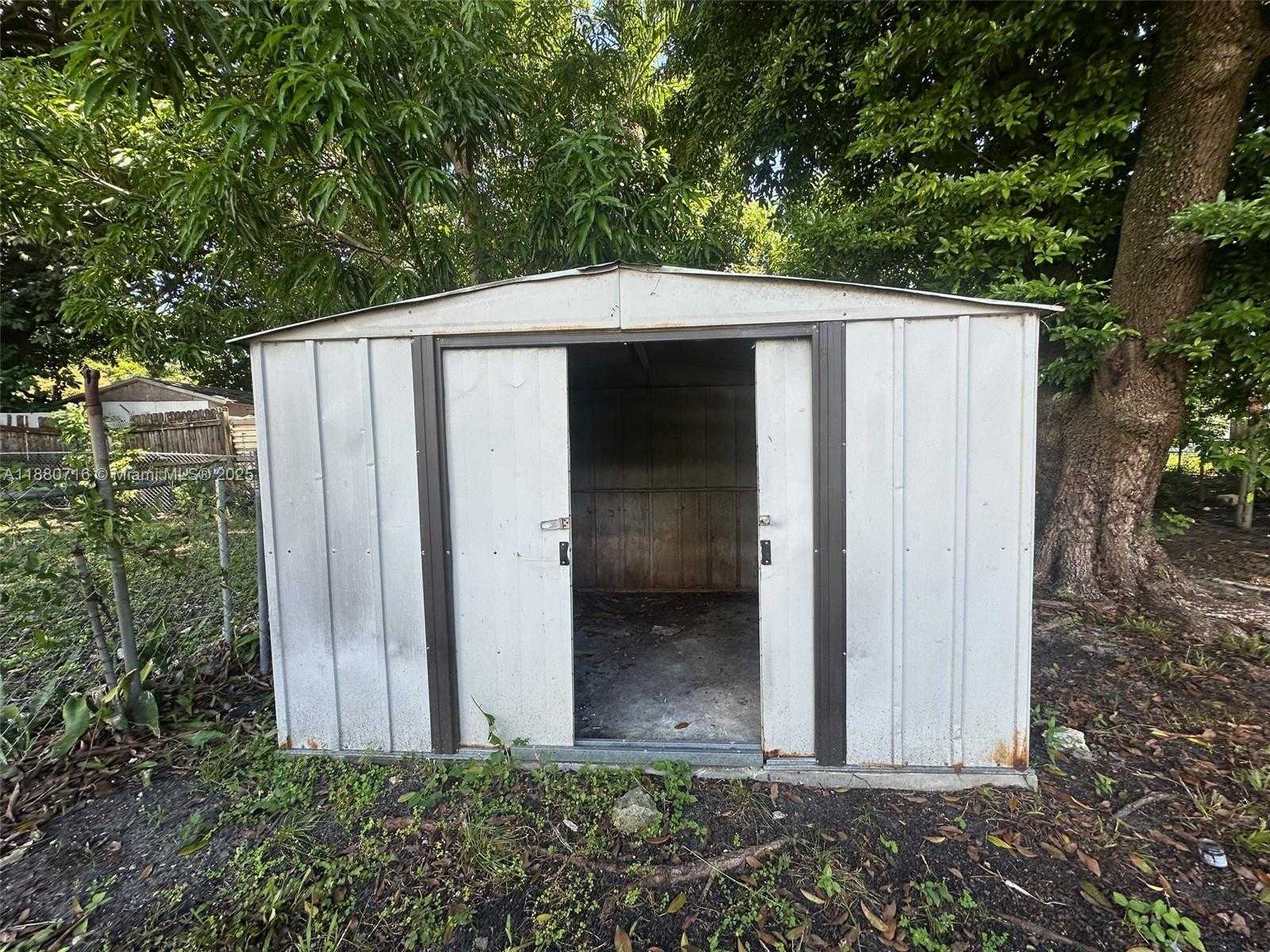 Small Image of 5519 NORTH WEST 4TH AVE #5519, Miami Number 27