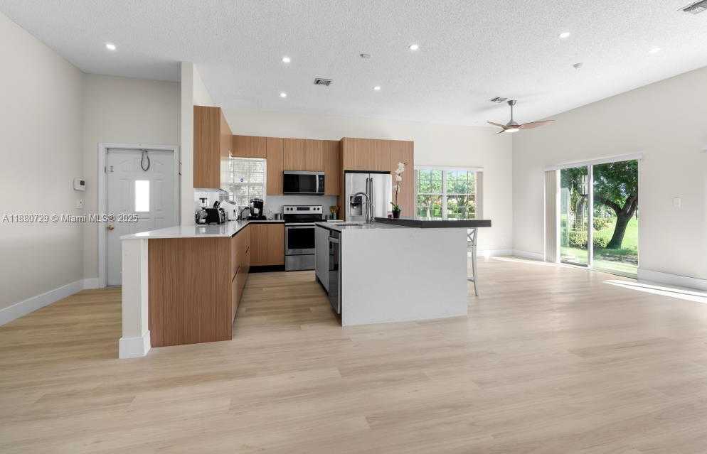 Small Image of 11221 SOUTH WEST 149TH PL, Miami Number 15