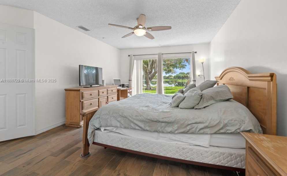 Small Image of 11221 SOUTH WEST 149TH PL, Miami Number 18