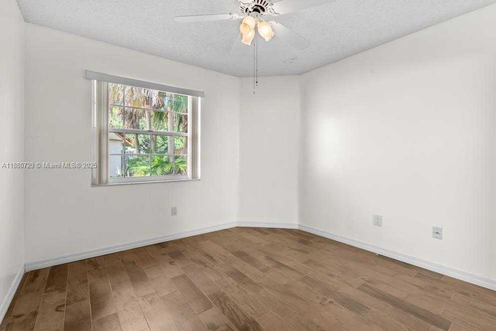 Small Image of 11221 SOUTH WEST 149TH PL, Miami Number 24