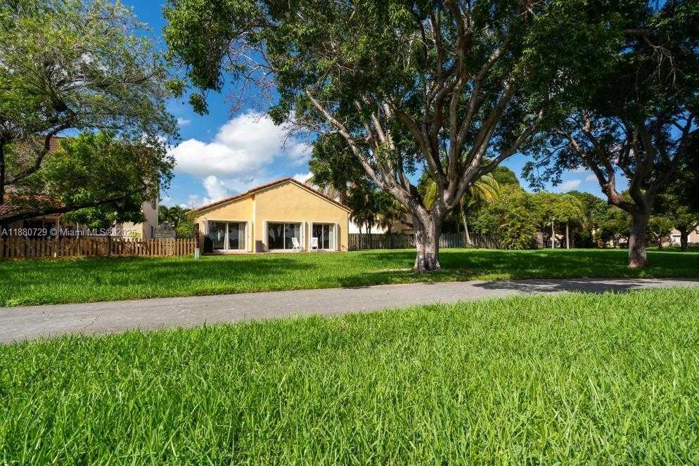 Small Image of 11221 SOUTH WEST 149TH PL, Miami Number 32