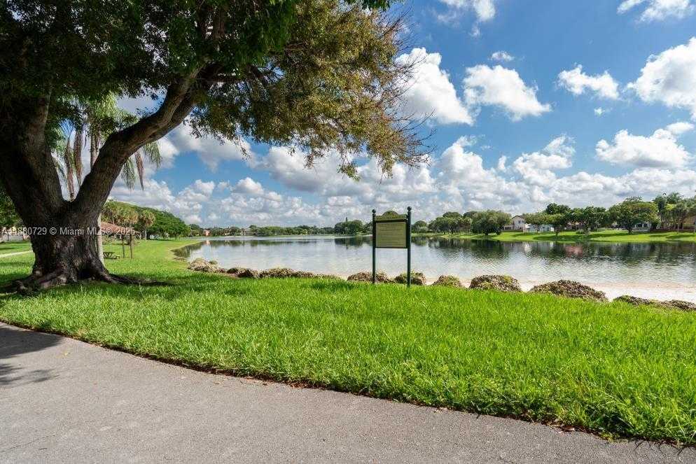 Small Image of 11221 SOUTH WEST 149TH PL, Miami Number 35