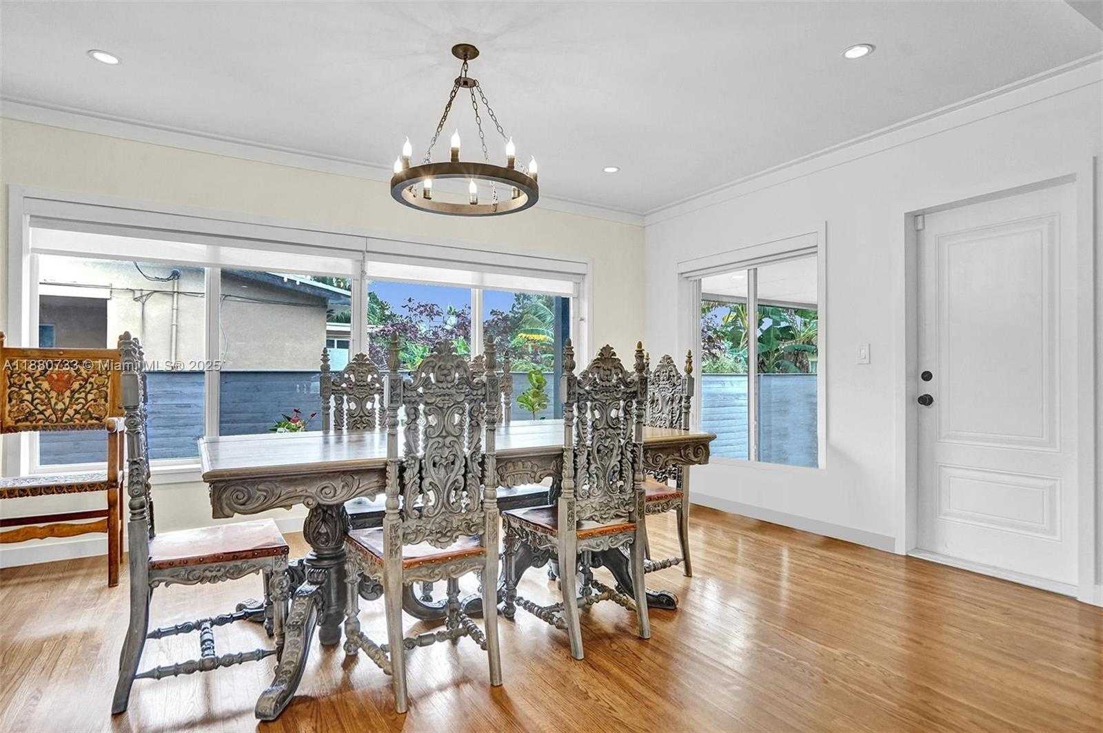 Small Image of 11425 NORTH EAST 3RD AVE, Miami Number 10