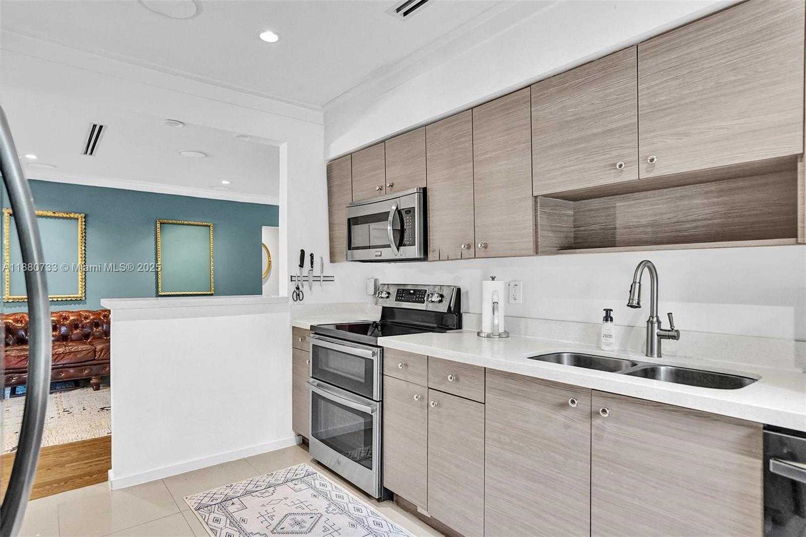 Small Image of 11425 NORTH EAST 3RD AVE, Miami Number 14