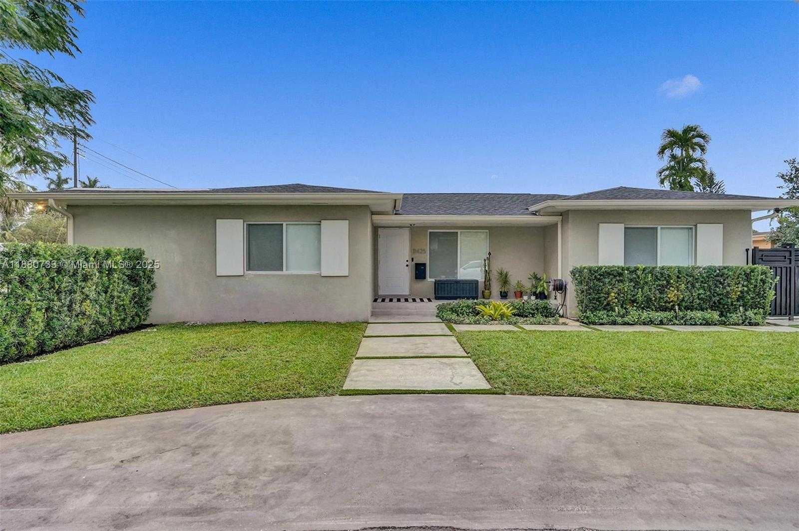 Small Image of 11425 NORTH EAST 3RD AVE, Miami Number 25