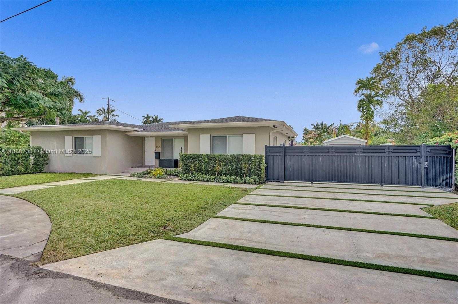 Small Image of 11425 NORTH EAST 3RD AVE, Miami Number 26