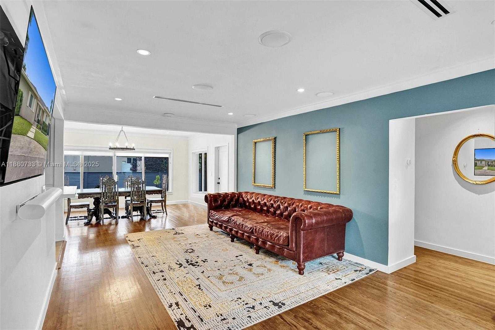 Small Image of 11425 NORTH EAST 3RD AVE, Miami Number 3