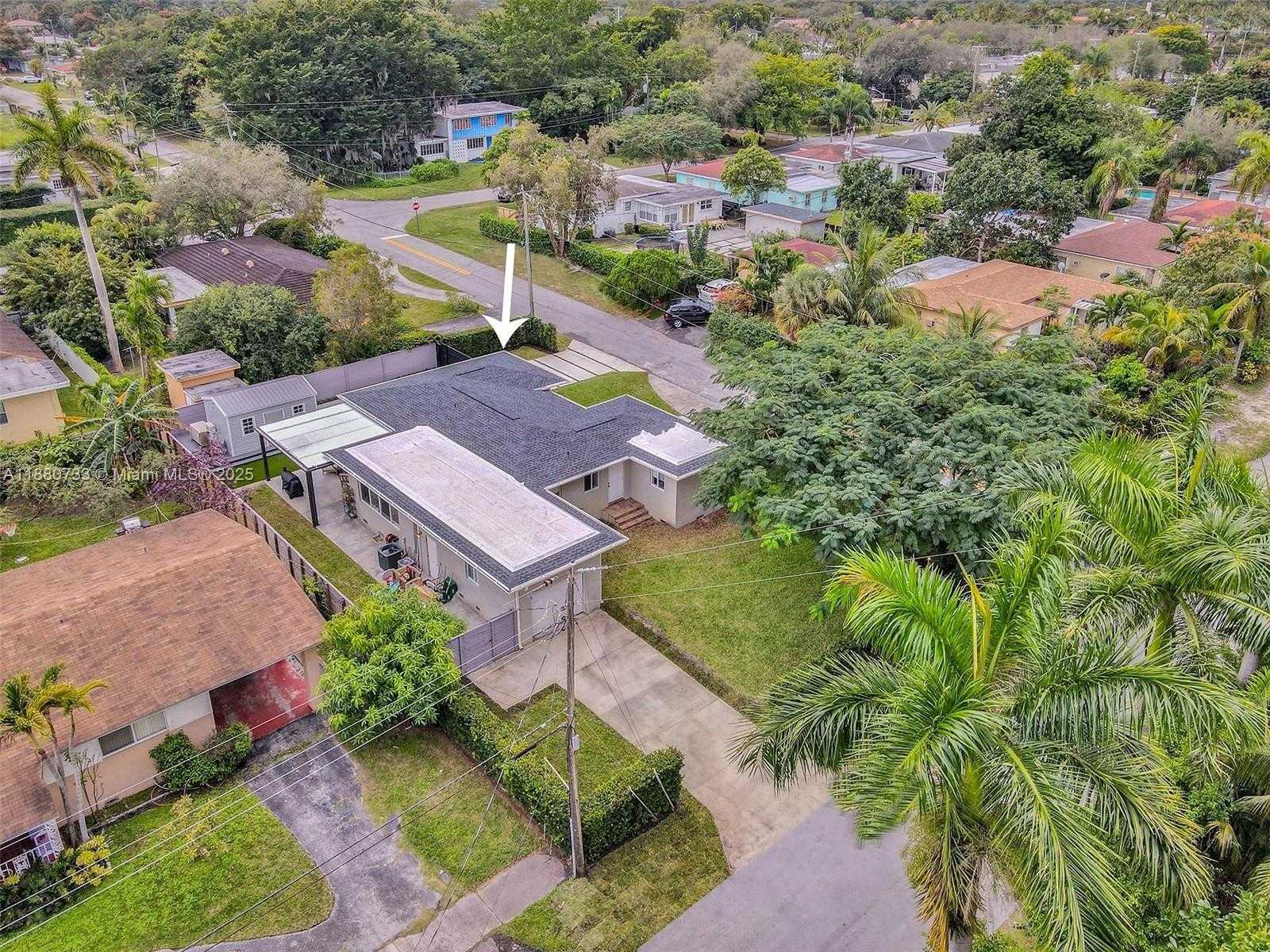 Small Image of 11425 NORTH EAST 3RD AVE, Miami Number 36