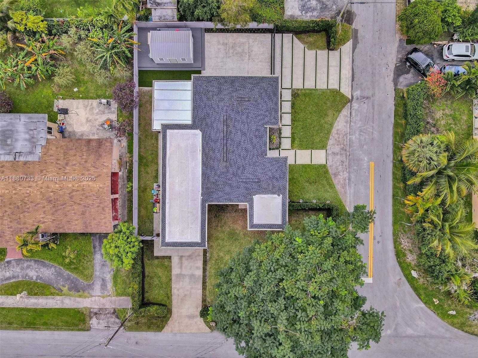 Small Image of 11425 NORTH EAST 3RD AVE, Miami Number 39