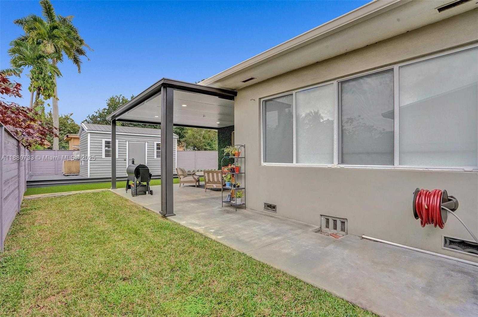 Small Image of 11425 NORTH EAST 3RD AVE, Miami Number 43