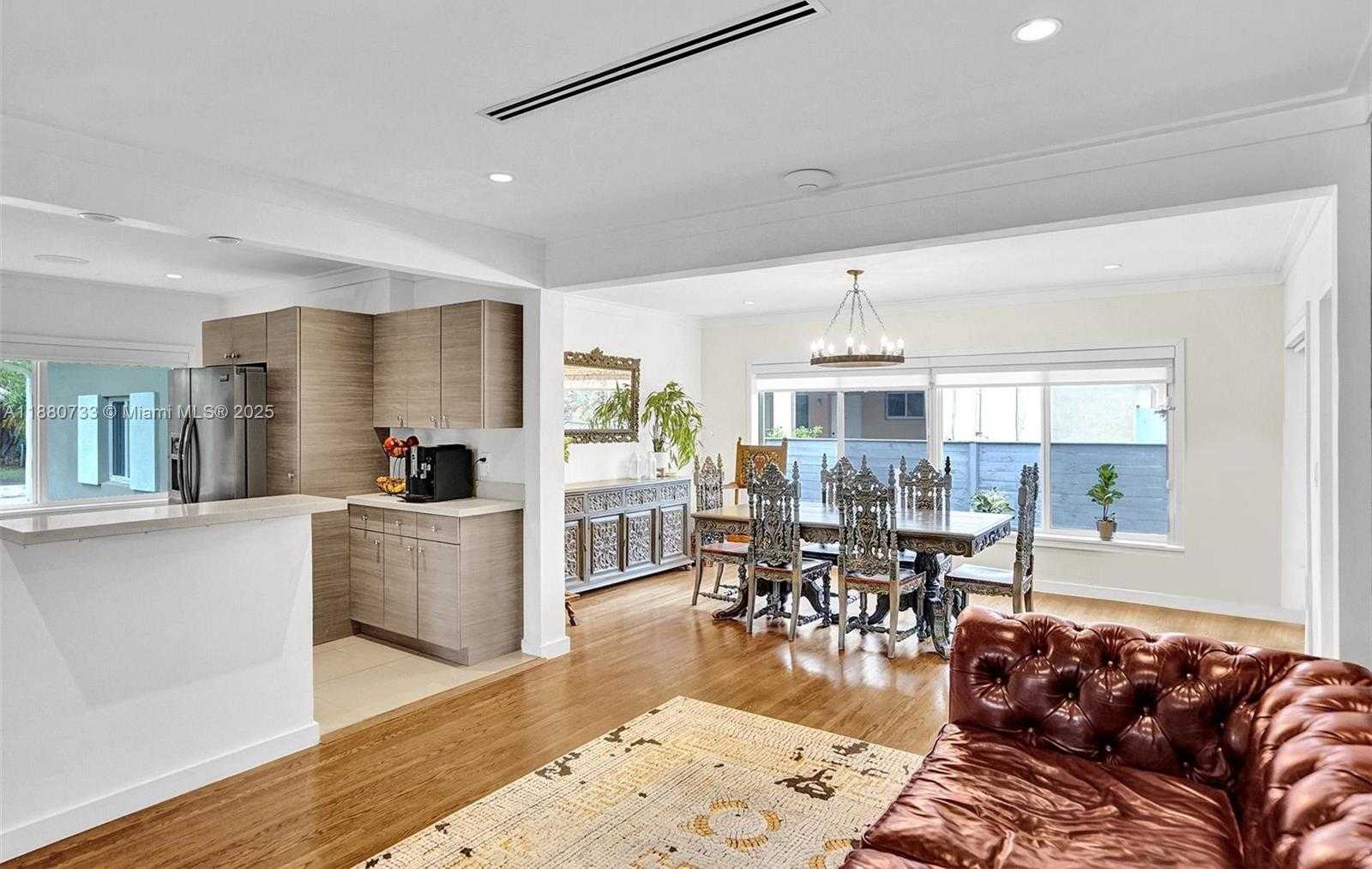 Small Image of 11425 NORTH EAST 3RD AVE, Miami Number 6