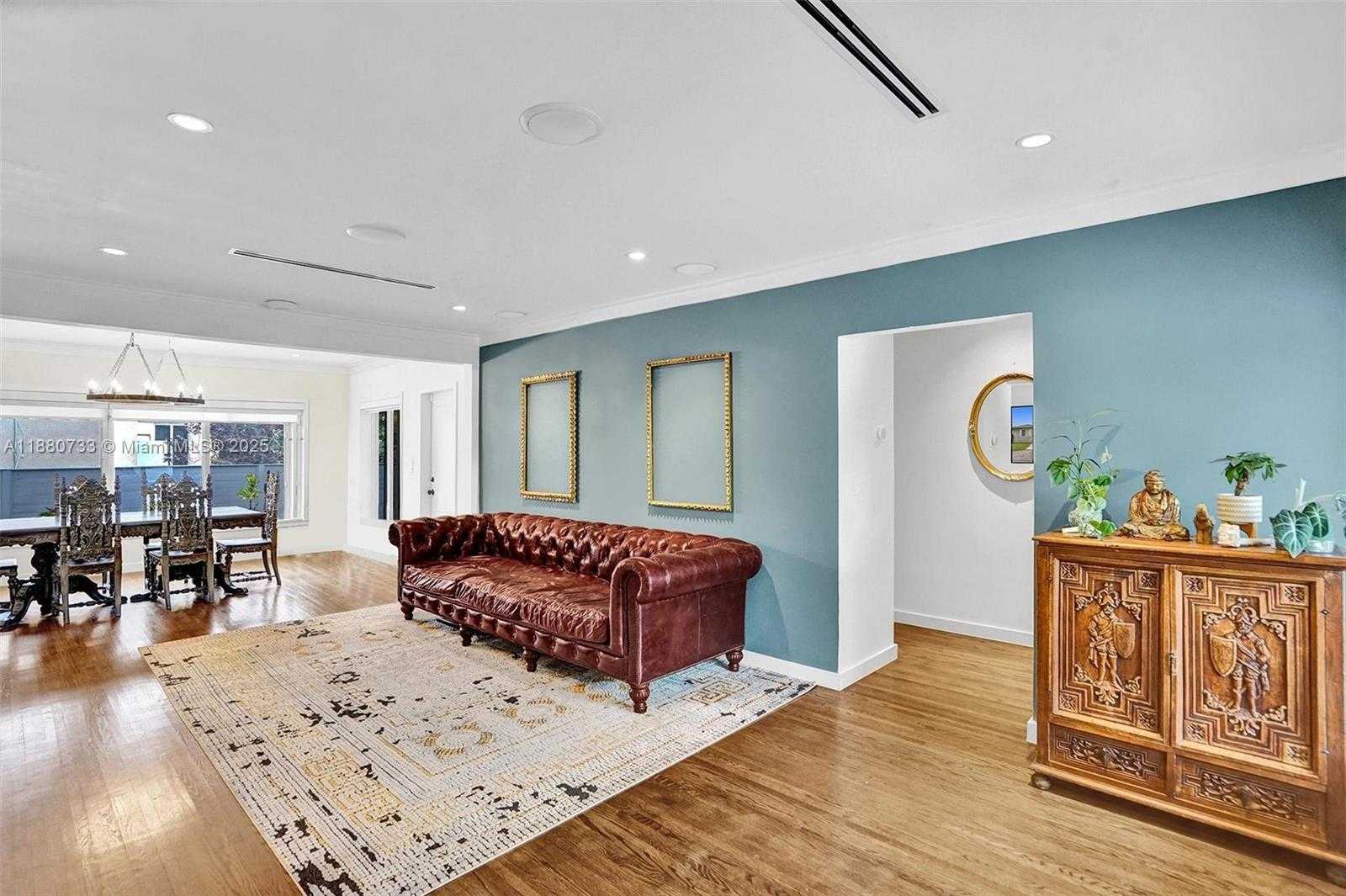 Small Image of 11425 NORTH EAST 3RD AVE, Miami Number 7