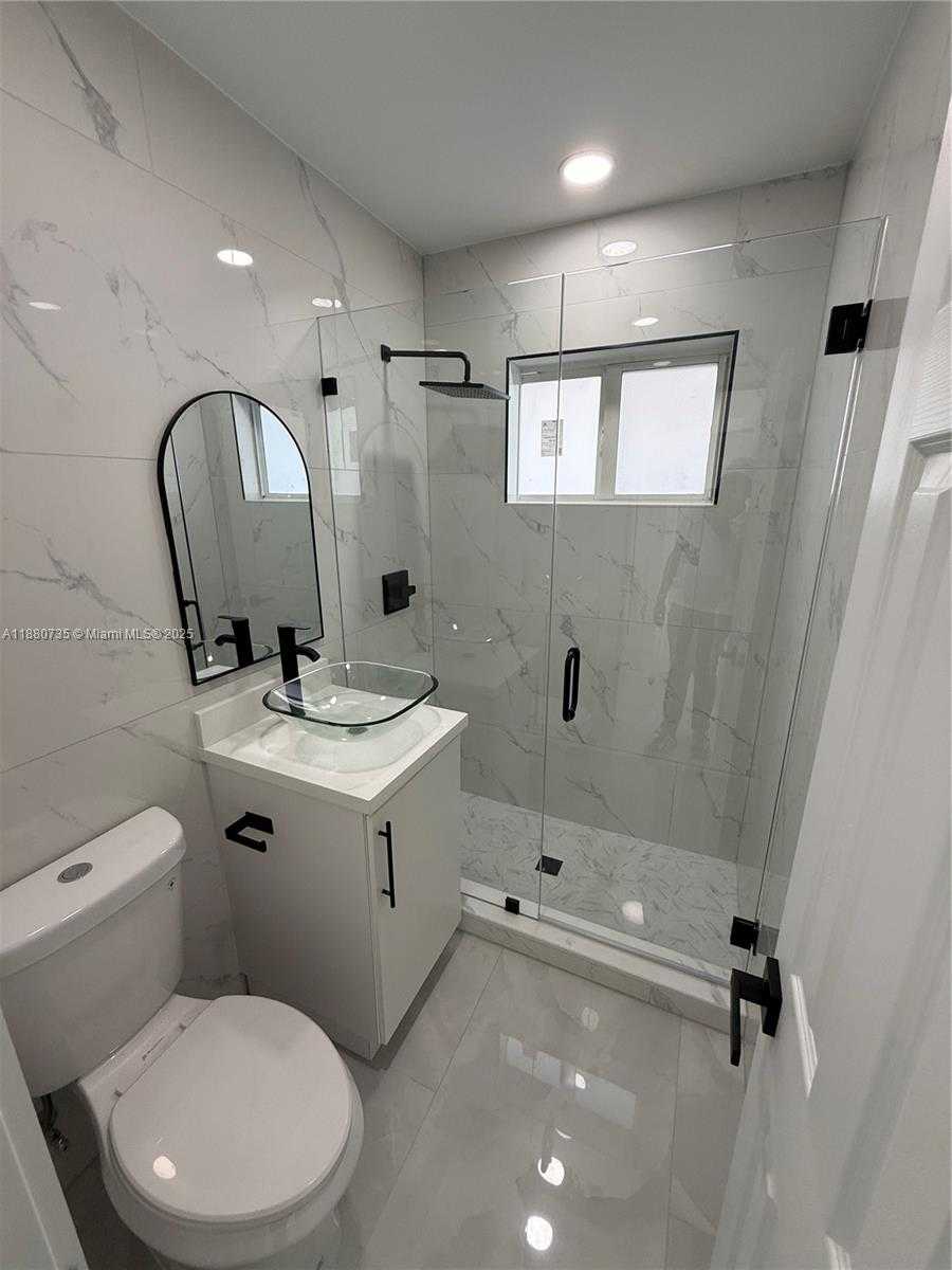 Small Image of 841 WEST 50TH ST #2, Hialeah Number 2