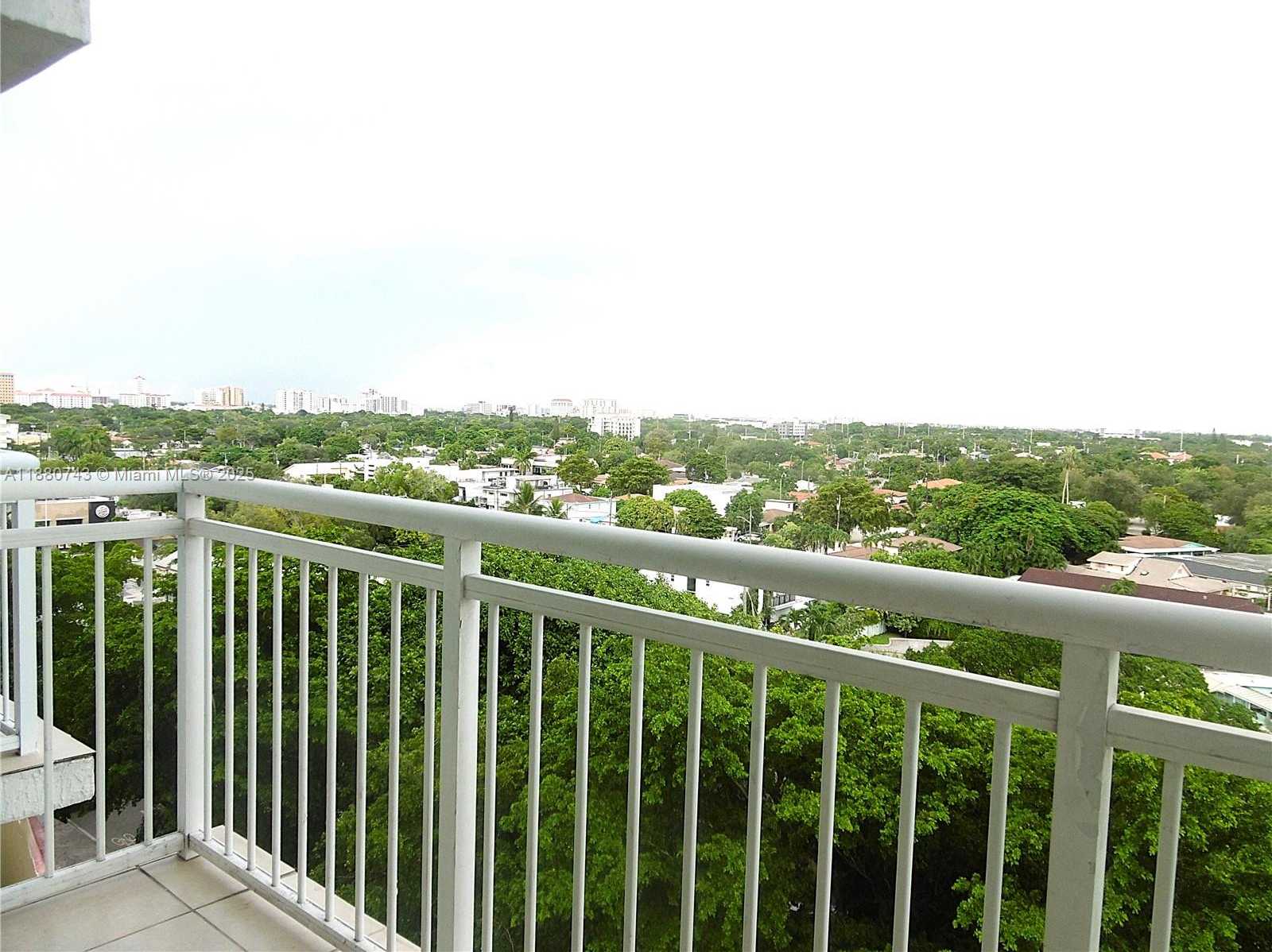 Small Image of 3000 CORAL WAY #819, Miami Number 14