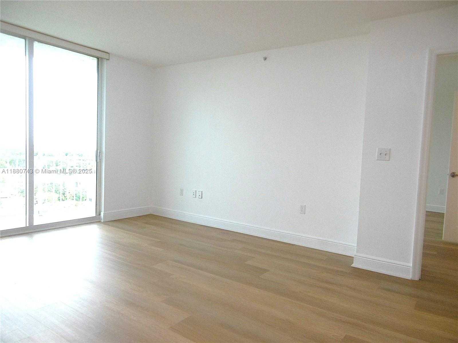 Small Image of 3000 CORAL WAY #819, Miami Number 18