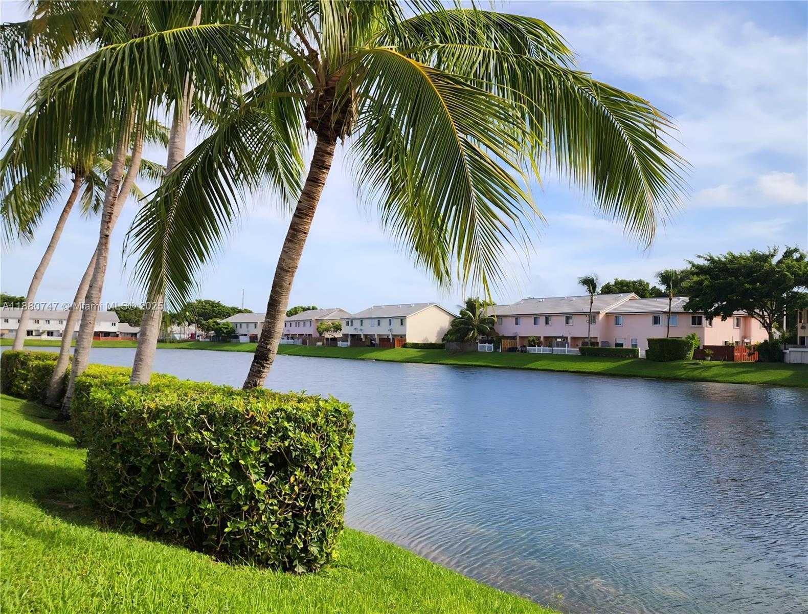 Small Image of 14273 SOUTH WEST 121ST PL #3, Miami Number 47