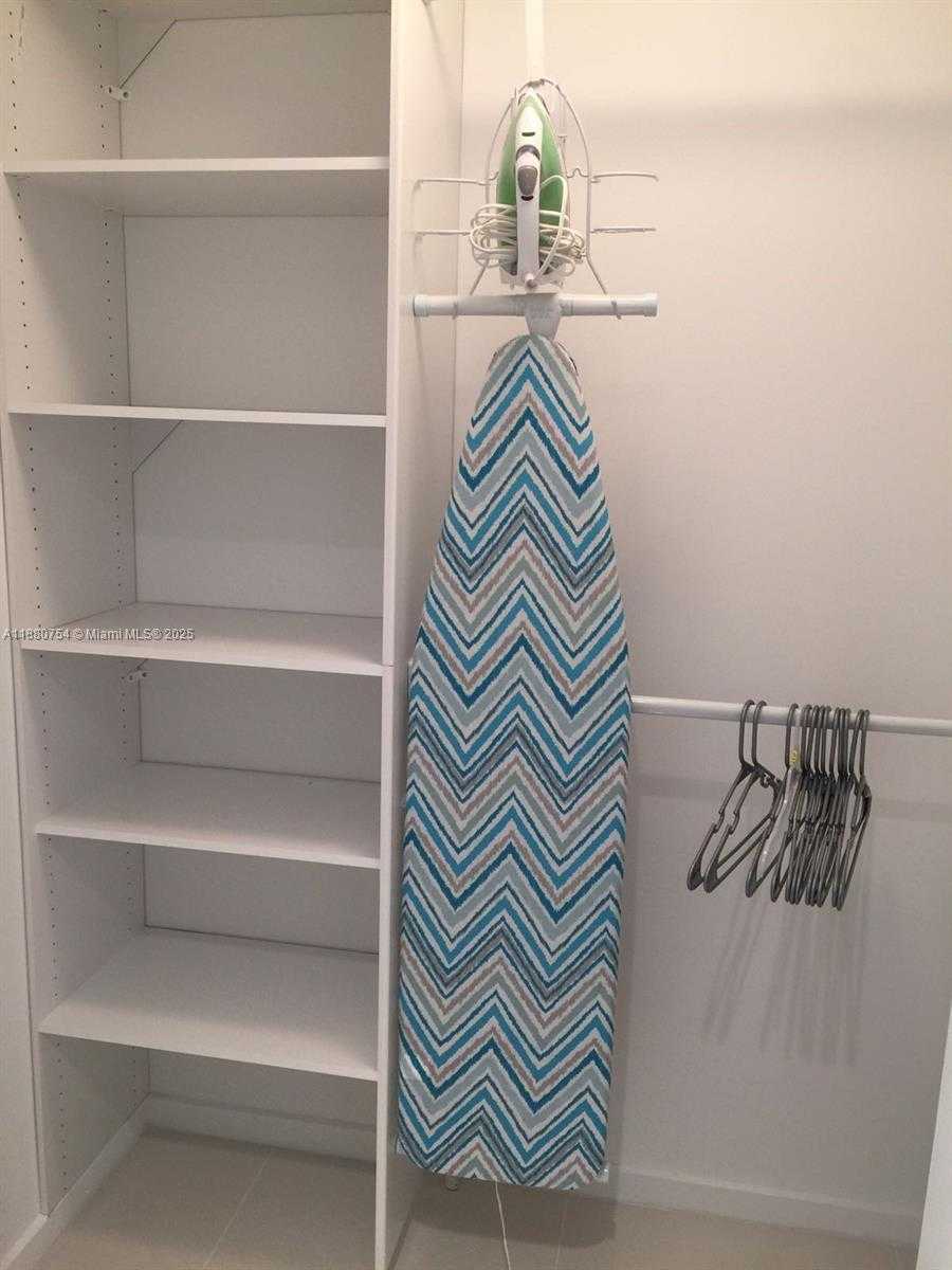 Small Image of 5300 PASEO BLVD #410, Doral Number 11
