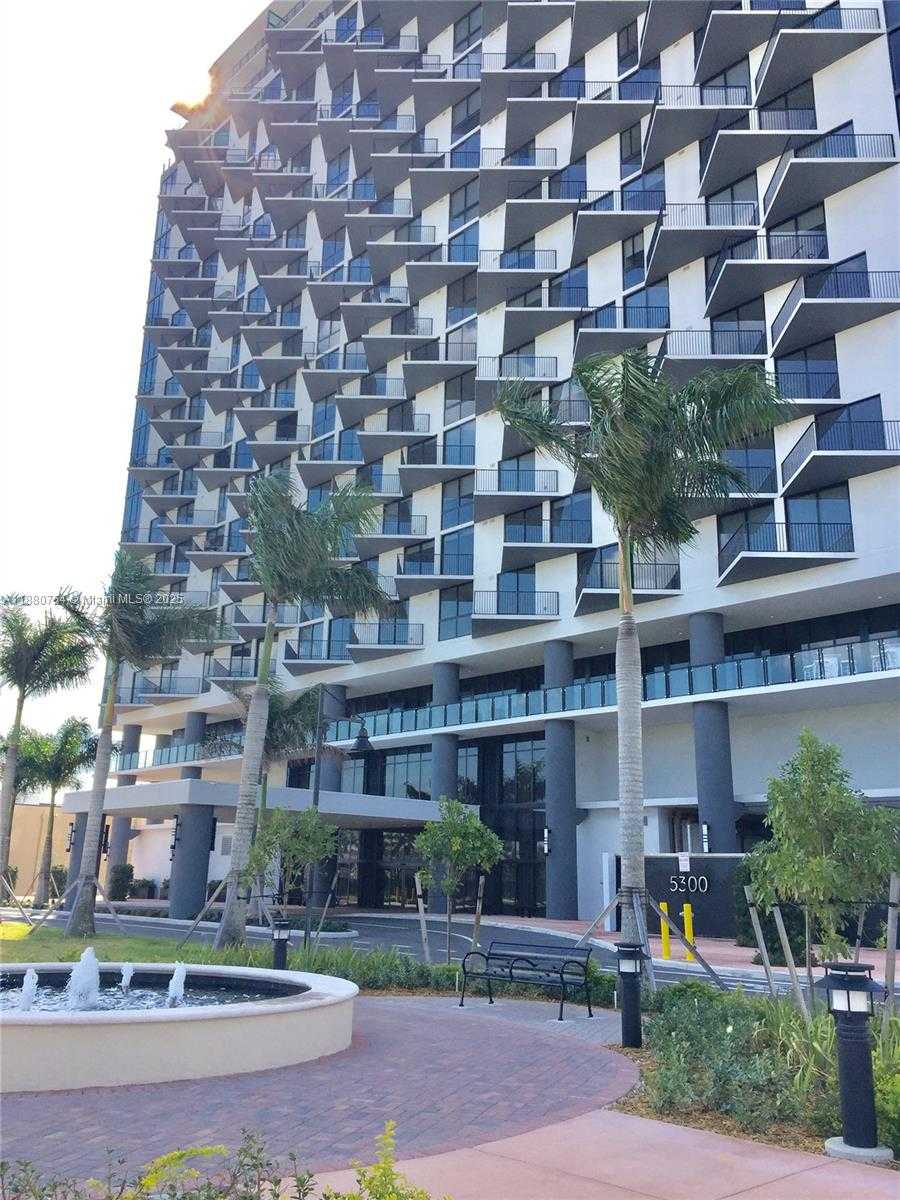 Small Image of 5300 PASEO BLVD #410, Doral Number 2