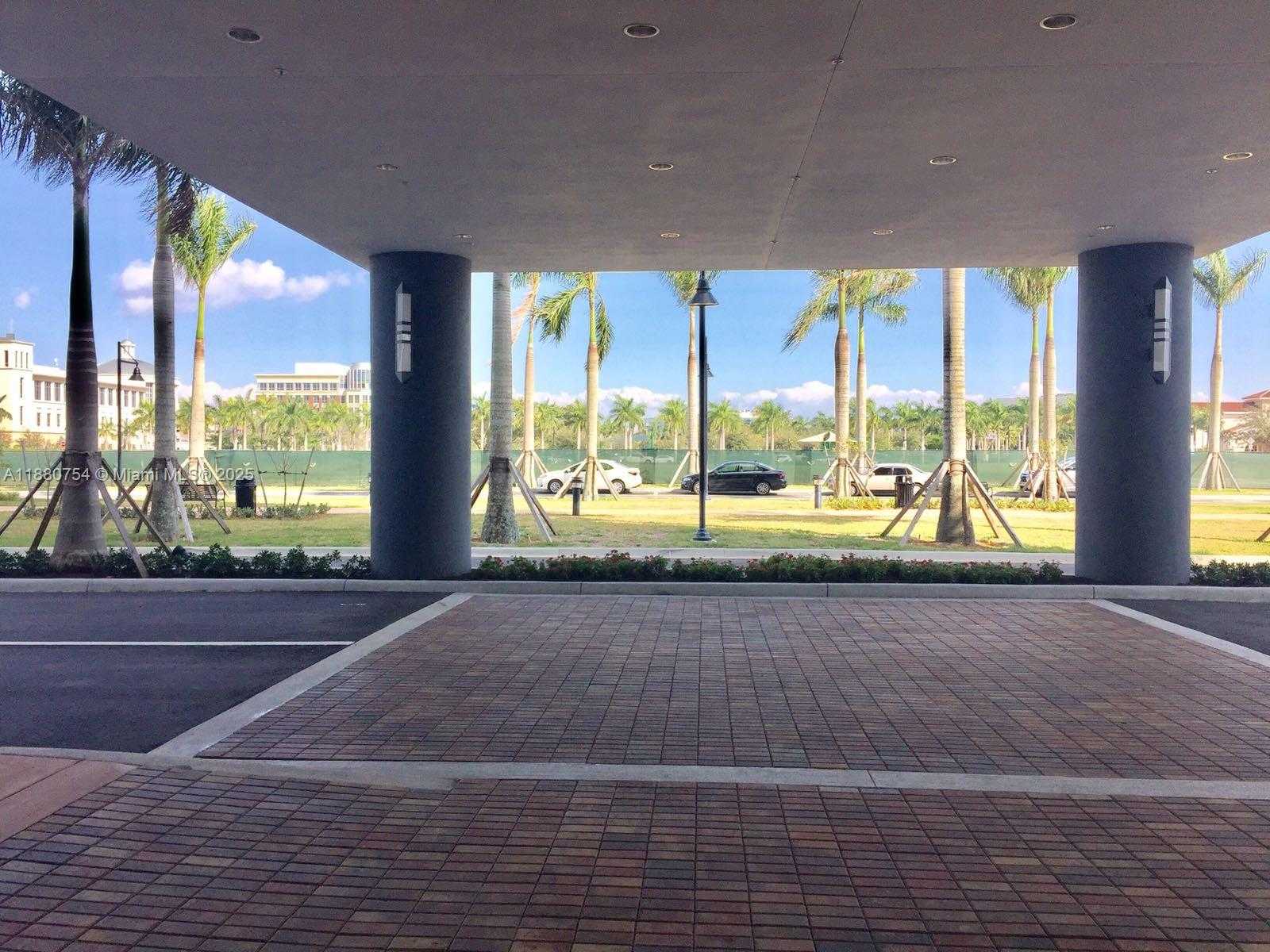 Small Image of 5300 PASEO BLVD #410, Doral Number 22