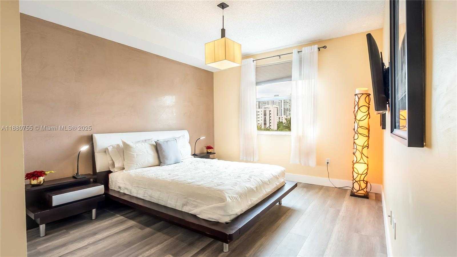 Small Image of 17100 NORTH BAY RD #1603, Sunny Isles Beach Number 15
