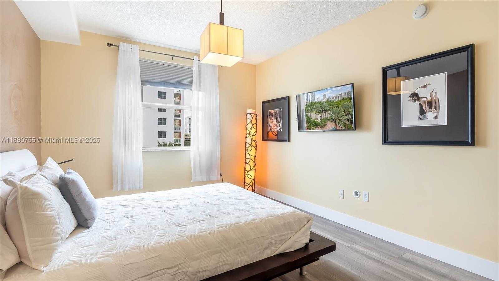 Small Image of 17100 NORTH BAY RD #1603, Sunny Isles Beach Number 21