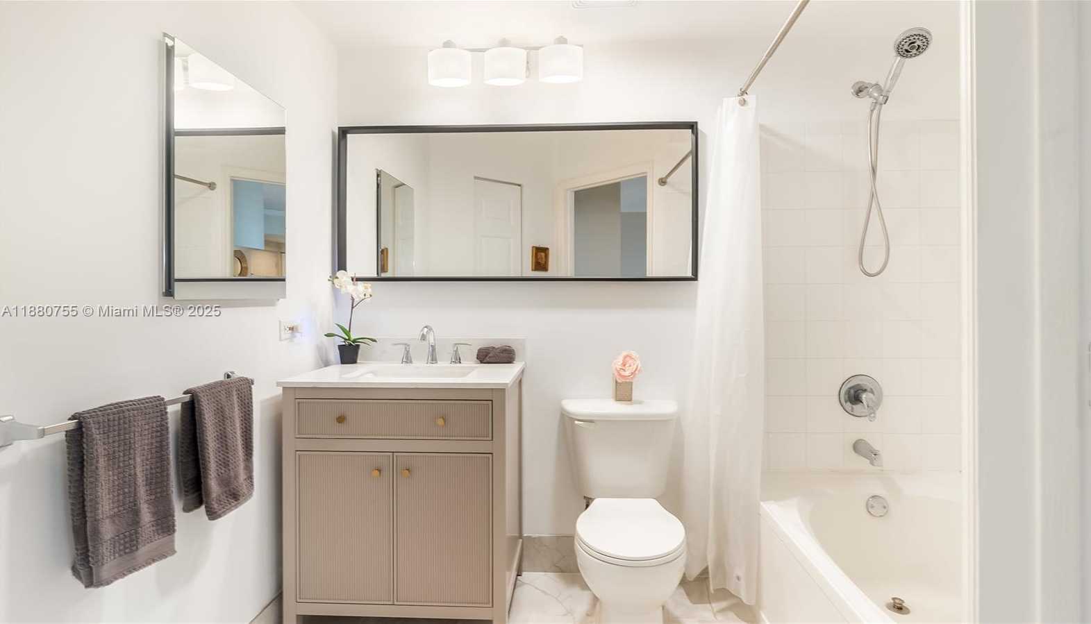 Small Image of 17100 NORTH BAY RD #1603, Sunny Isles Beach Number 22