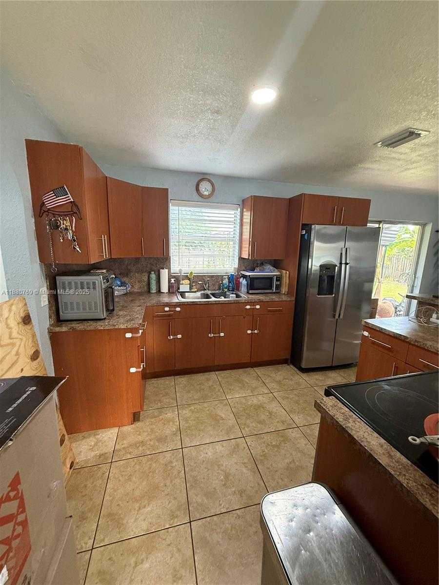 Small Image of 25835 SOUTH WEST 123RD AVE #25835, Homestead Number 5