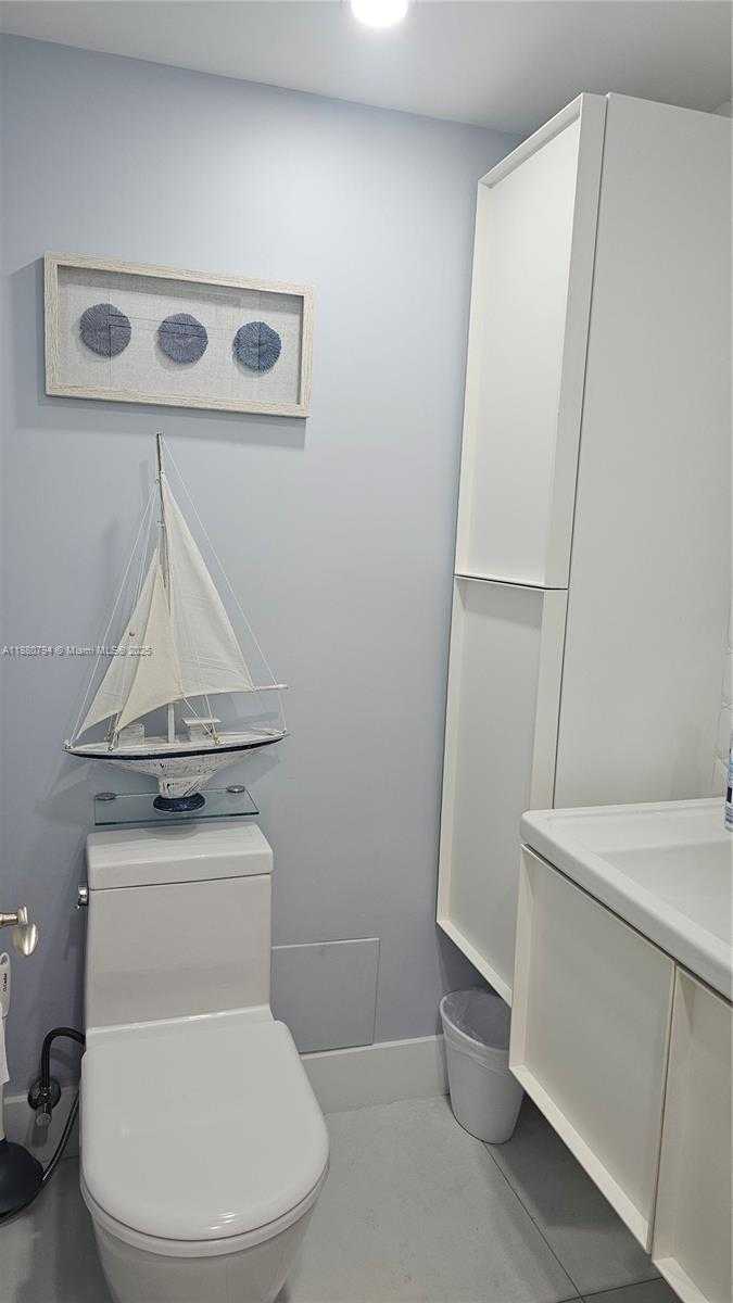 Small Image of 1980 SOUTH OCEAN DR #2K, Hallandale Beach Number 13