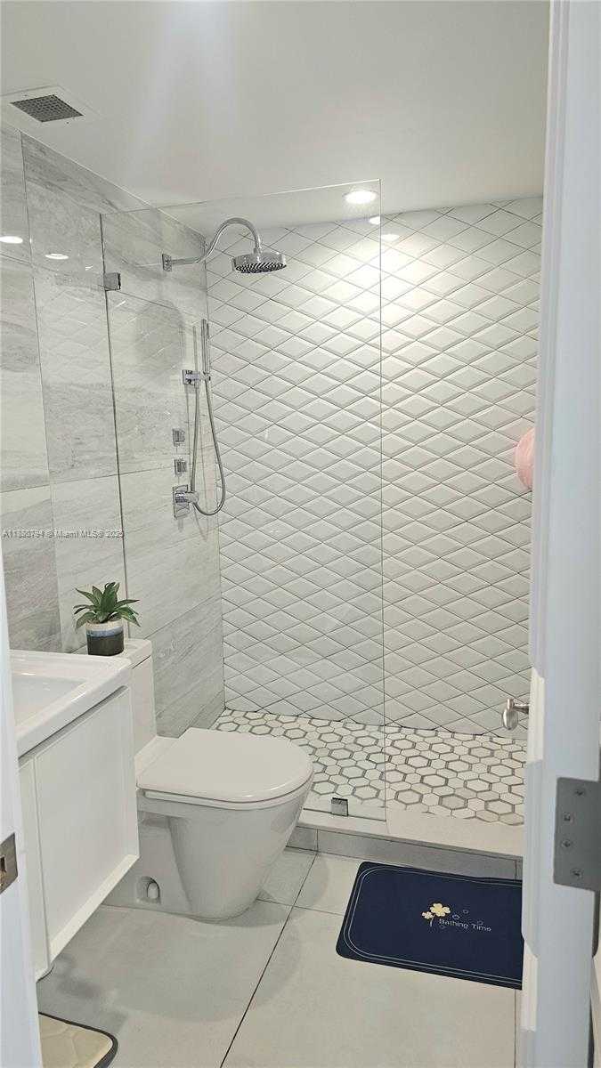 Small Image of 1980 SOUTH OCEAN DR #2K, Hallandale Beach Number 6