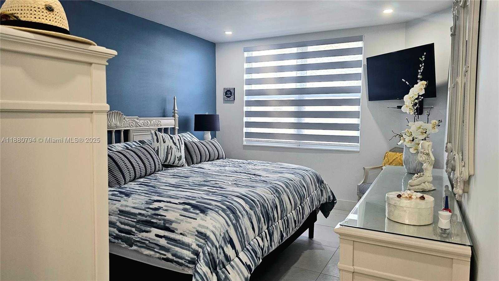 Small Image of 1980 SOUTH OCEAN DR #2K, Hallandale Beach Number 8