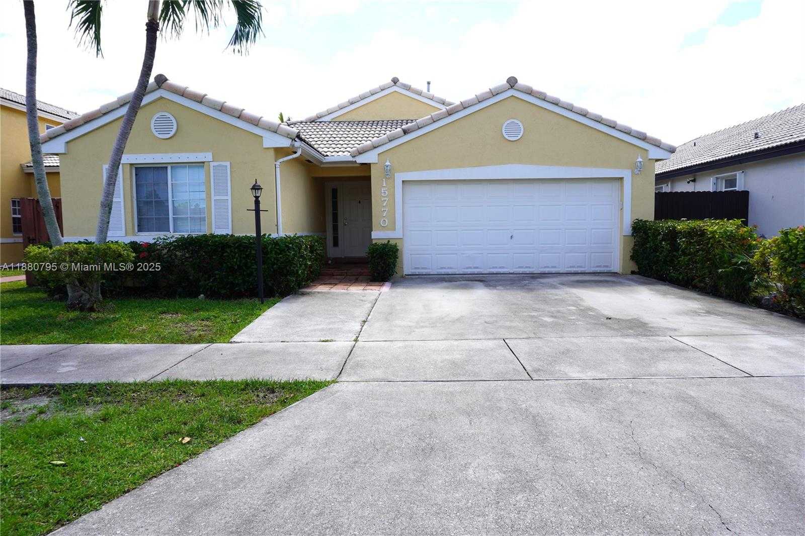 Small Image of 15770 SOUTH WEST 84TH TER, Miami Number 6