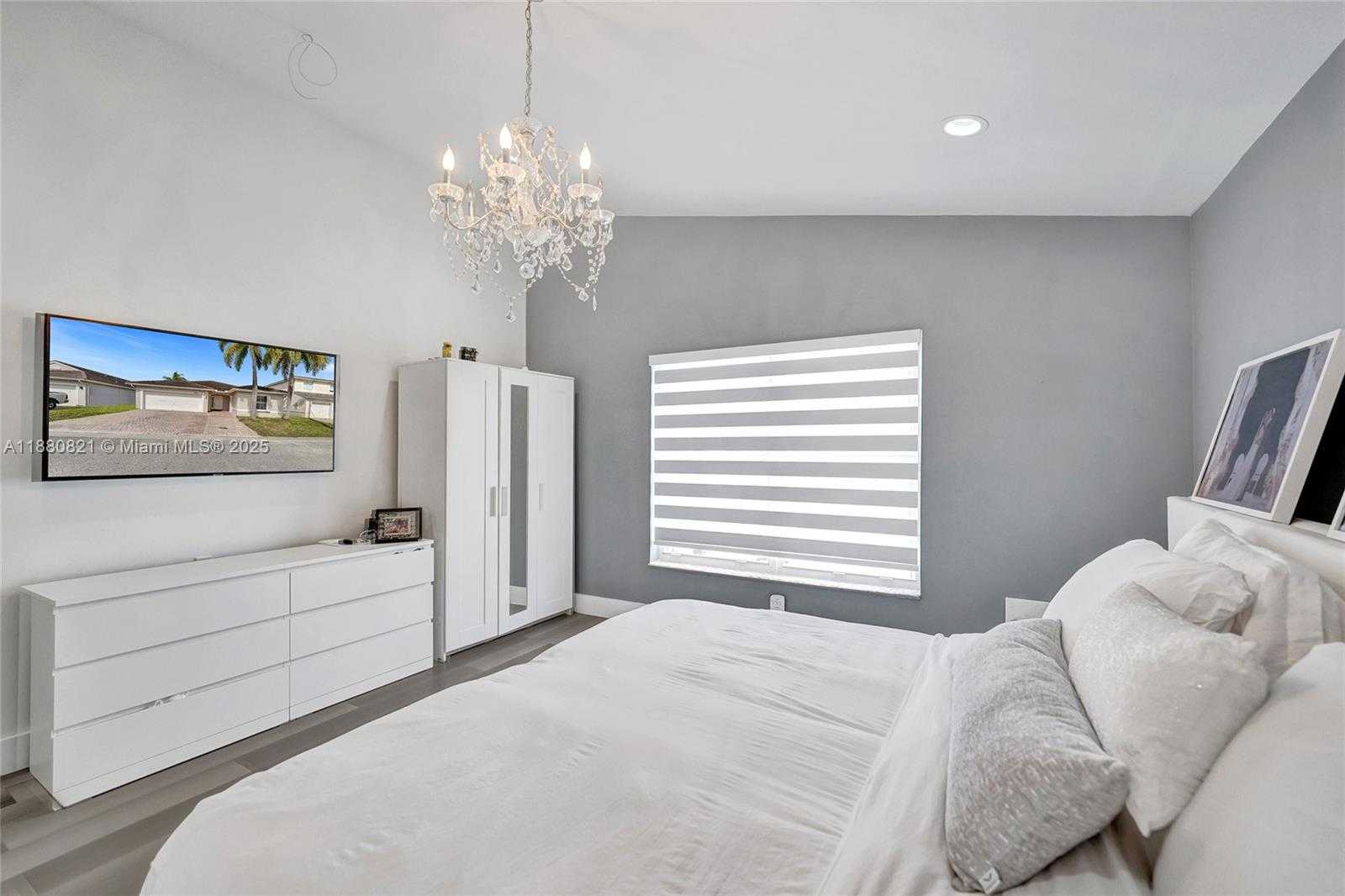 Small Image of 4955 SOUTH WEST 33RD AVE, Hollywood Number 10