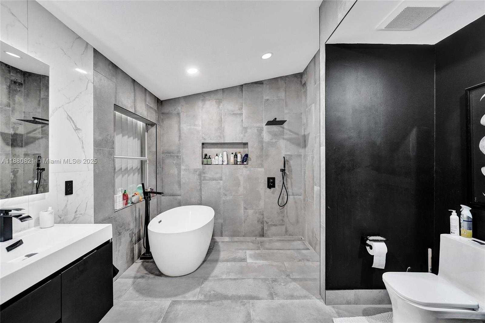 Small Image of 4955 SOUTH WEST 33RD AVE, Hollywood Number 12