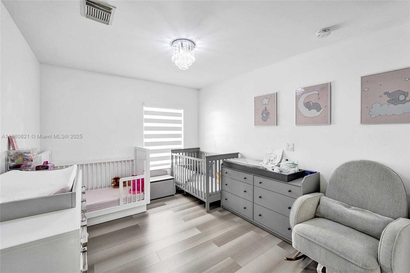 Small Image of 4955 SOUTH WEST 33RD AVE, Hollywood Number 27