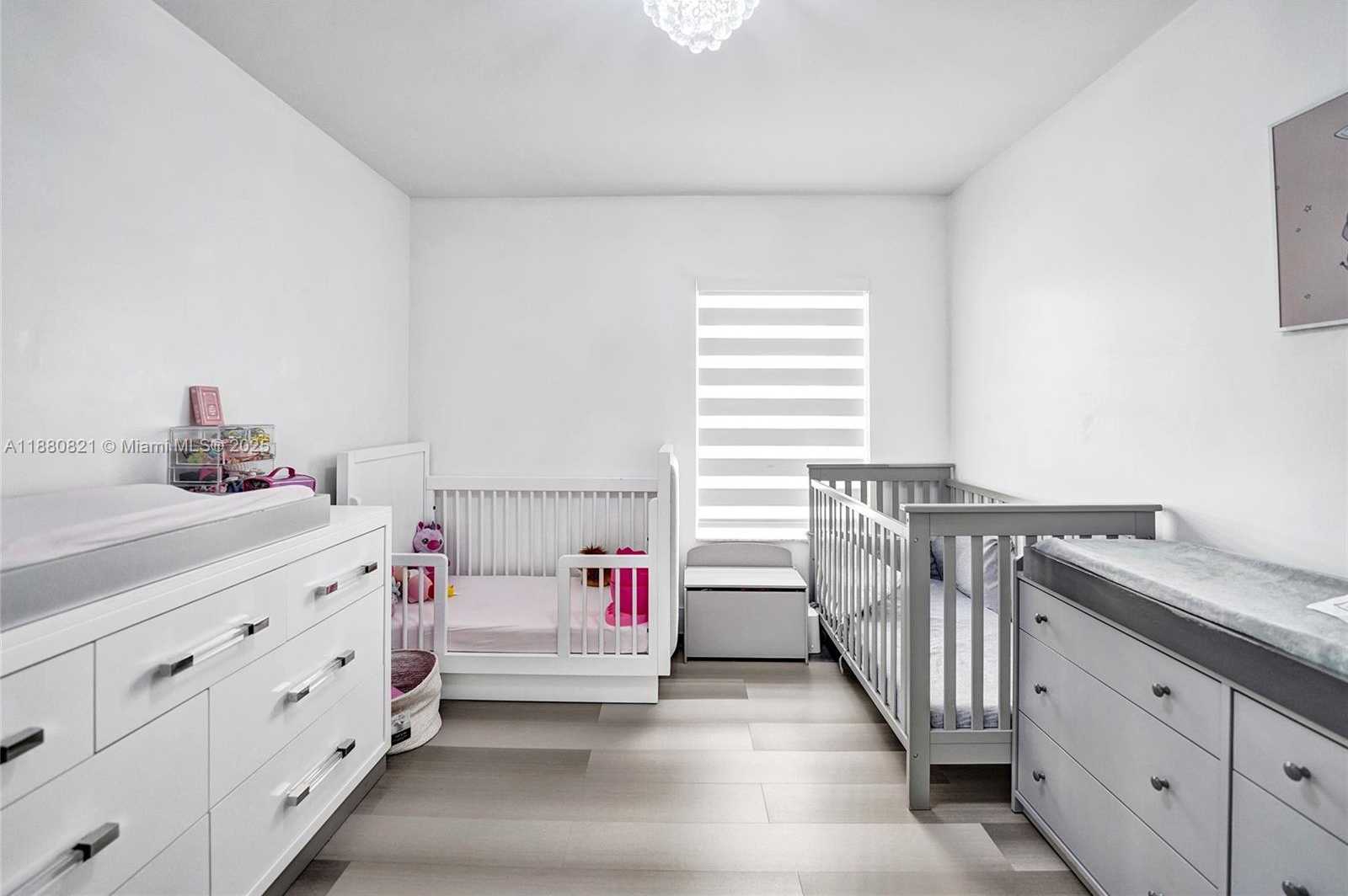 Small Image of 4955 SOUTH WEST 33RD AVE, Hollywood Number 28