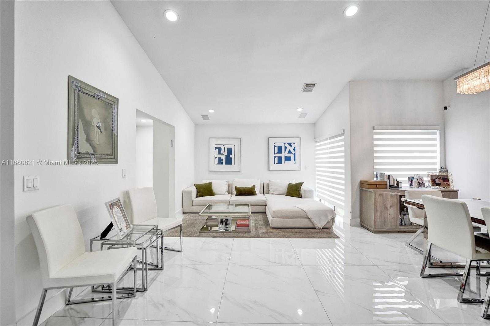 Small Image of 4955 SOUTH WEST 33RD AVE, Hollywood Number 29