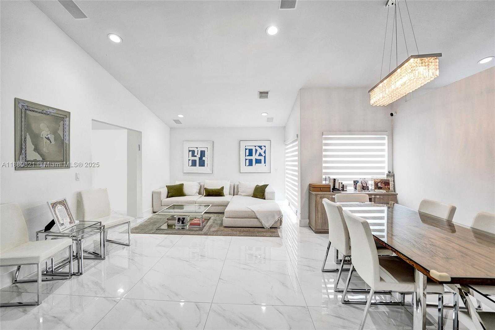 Small Image of 4955 SOUTH WEST 33RD AVE, Hollywood Number 30