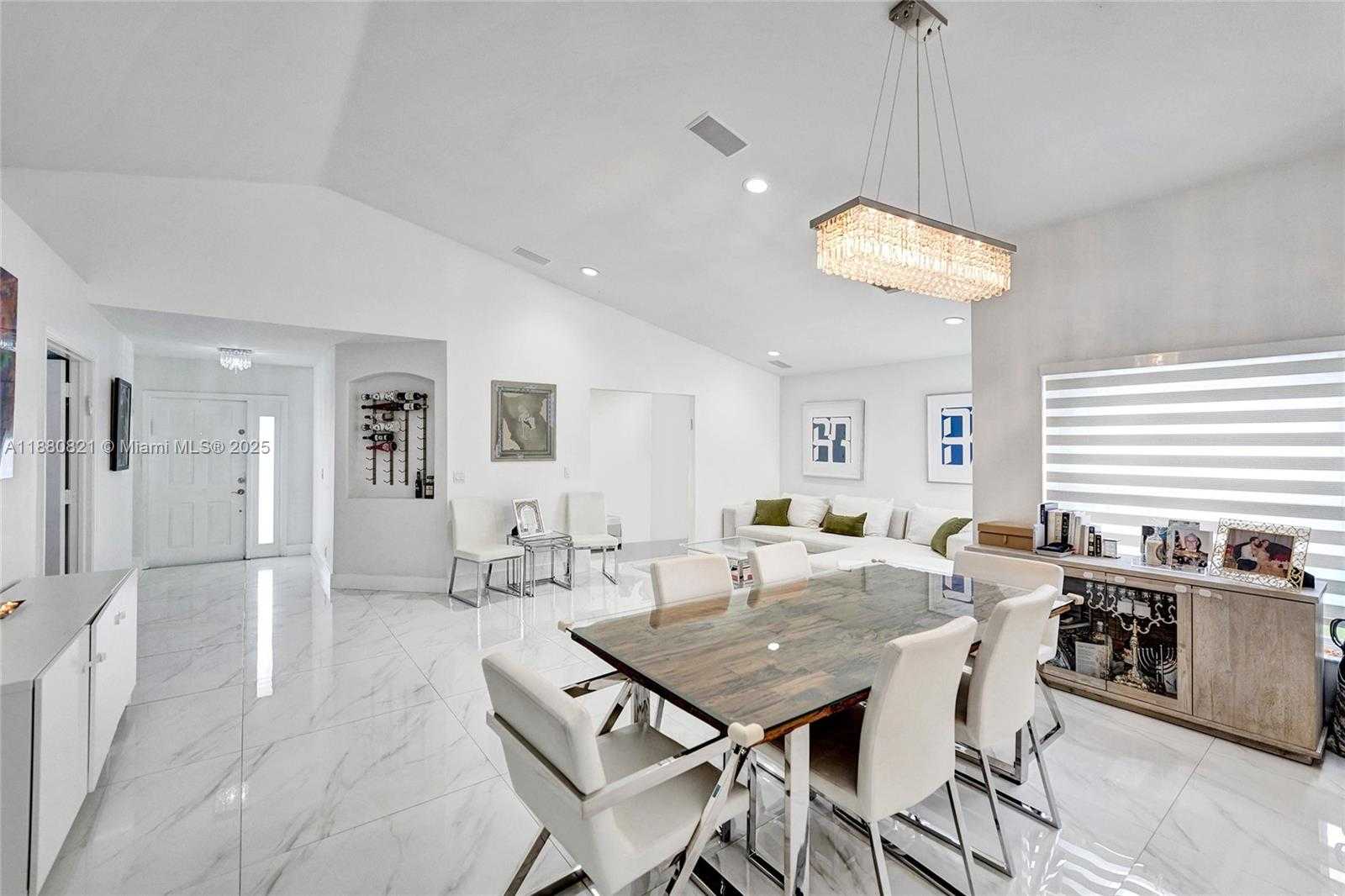 Small Image of 4955 SOUTH WEST 33RD AVE, Hollywood Number 31