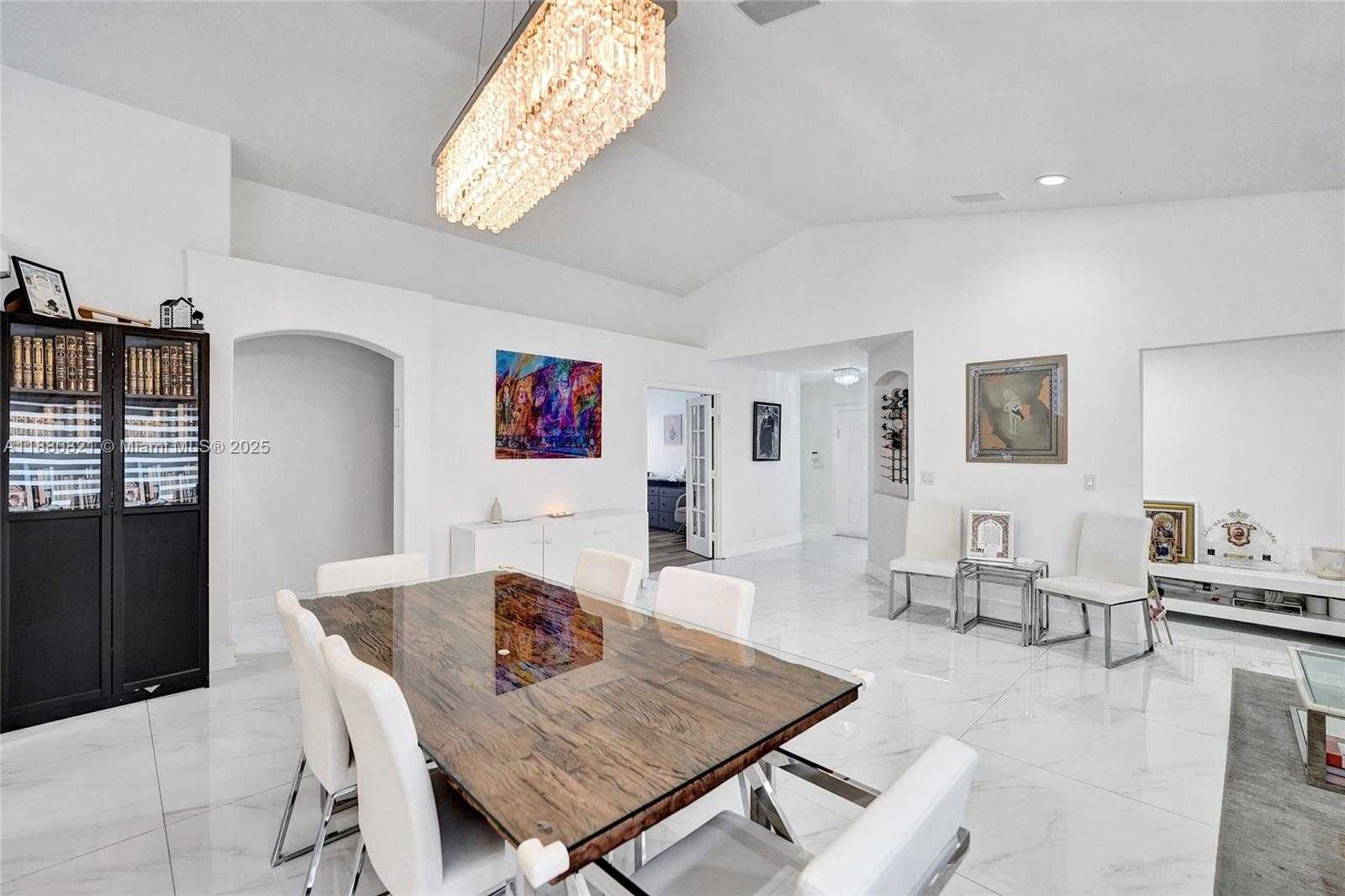 Small Image of 4955 SOUTH WEST 33RD AVE, Hollywood Number 32