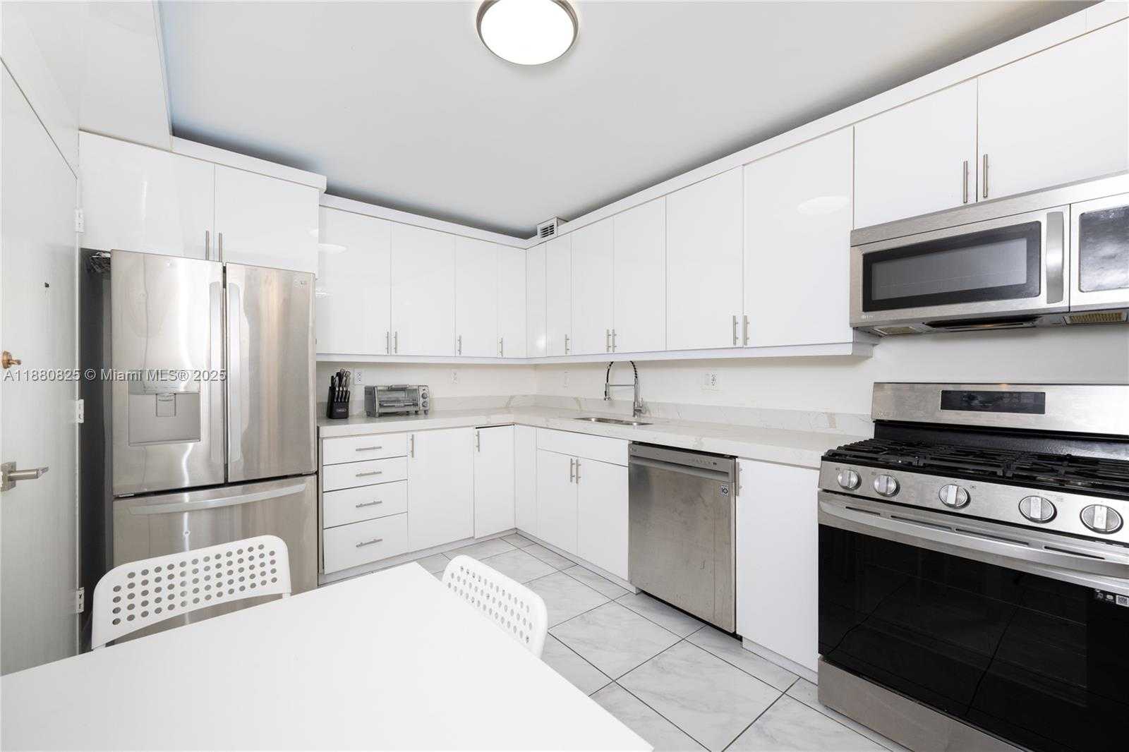 Small Image of 2030 SOUTH OCEAN DR #227, Hallandale Beach Number 11
