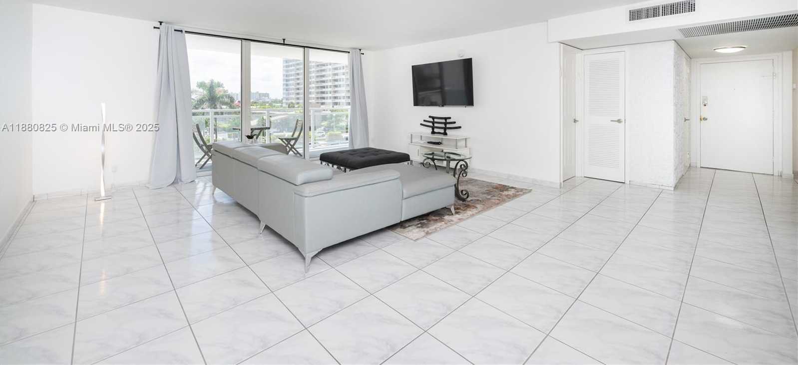 Small Image of 2030 SOUTH OCEAN DR #227, Hallandale Beach Number 14