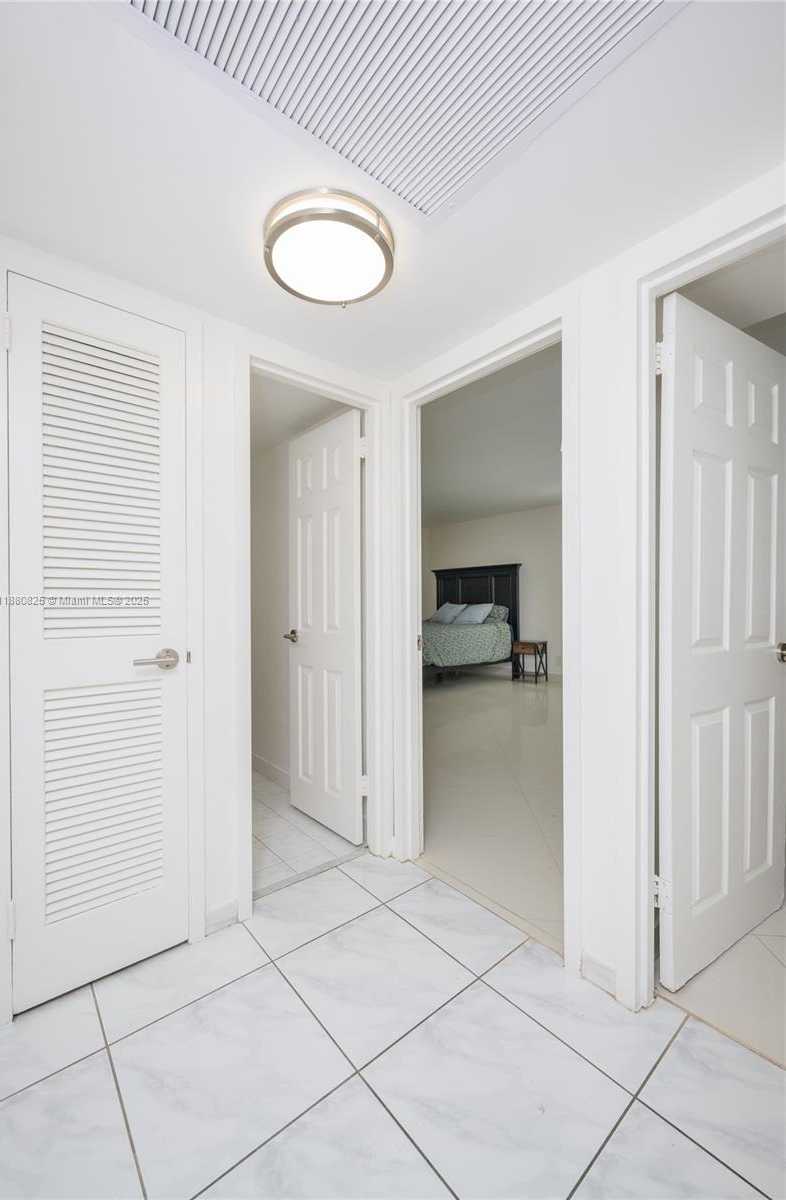 Small Image of 2030 SOUTH OCEAN DR #227, Hallandale Beach Number 15