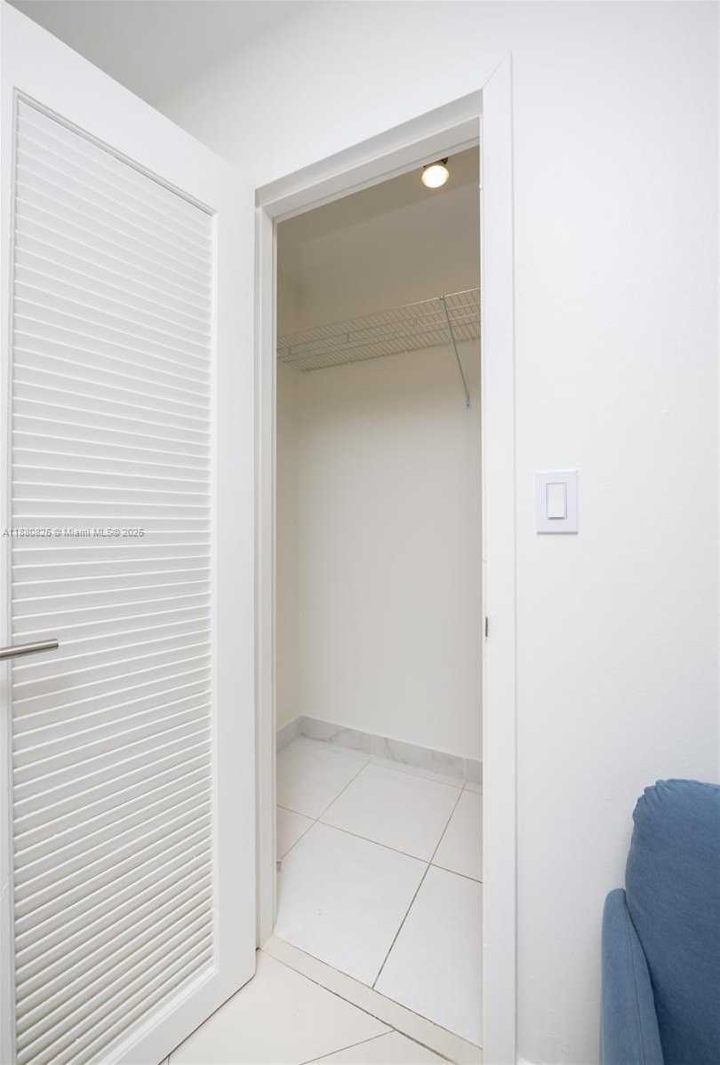 Small Image of 2030 SOUTH OCEAN DR #227, Hallandale Beach Number 26
