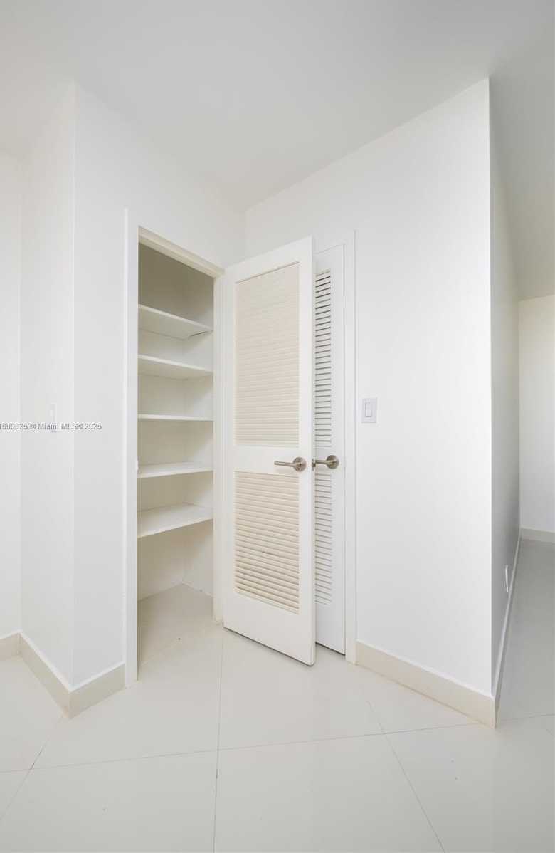 Small Image of 2030 SOUTH OCEAN DR #227, Hallandale Beach Number 28