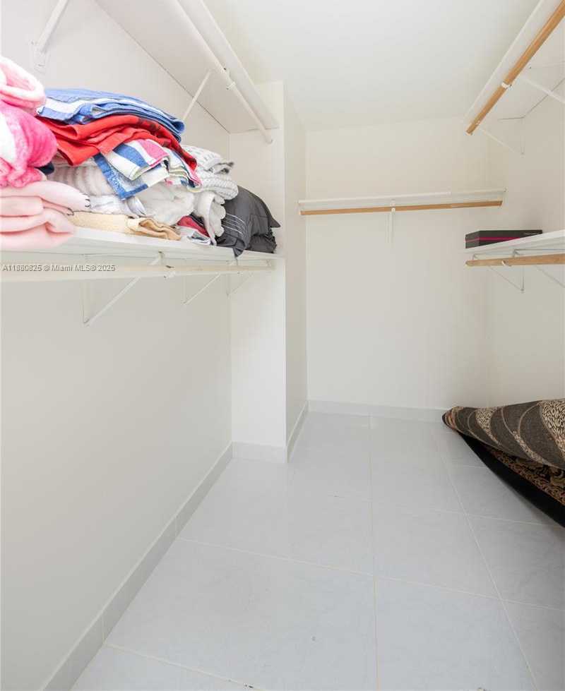 Small Image of 2030 SOUTH OCEAN DR #227, Hallandale Beach Number 30