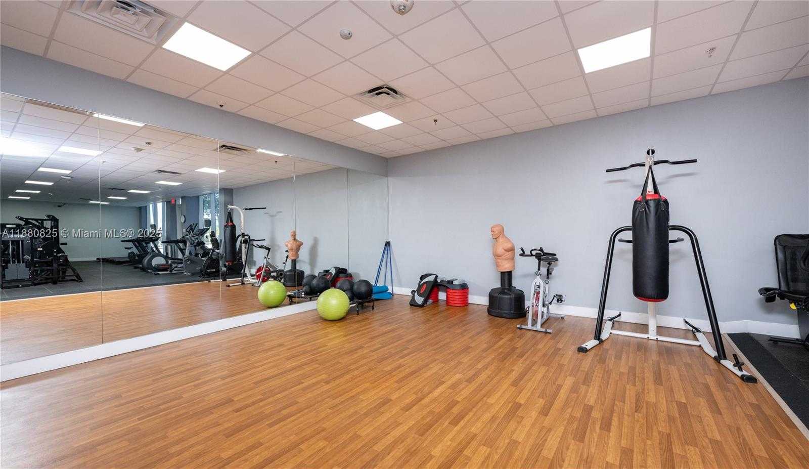Small Image of 2030 SOUTH OCEAN DR #227, Hallandale Beach Number 49