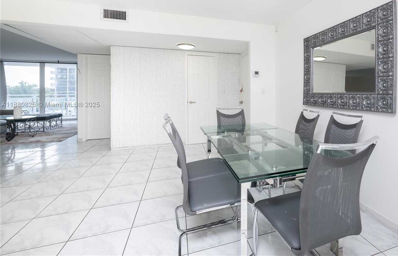 Small Image of 2030 SOUTH OCEAN DR #227, Hallandale Beach Number 6